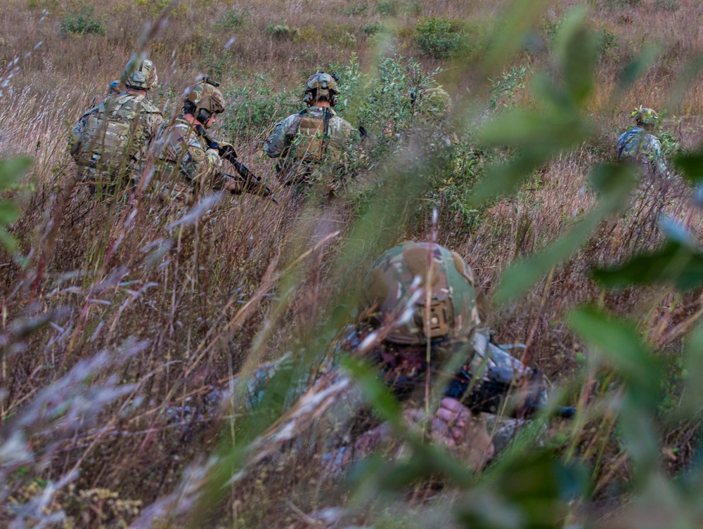 2nd SFAB, 82nd medics train for evac under fire