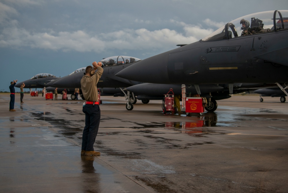 F-15Es arrive at Tyndall