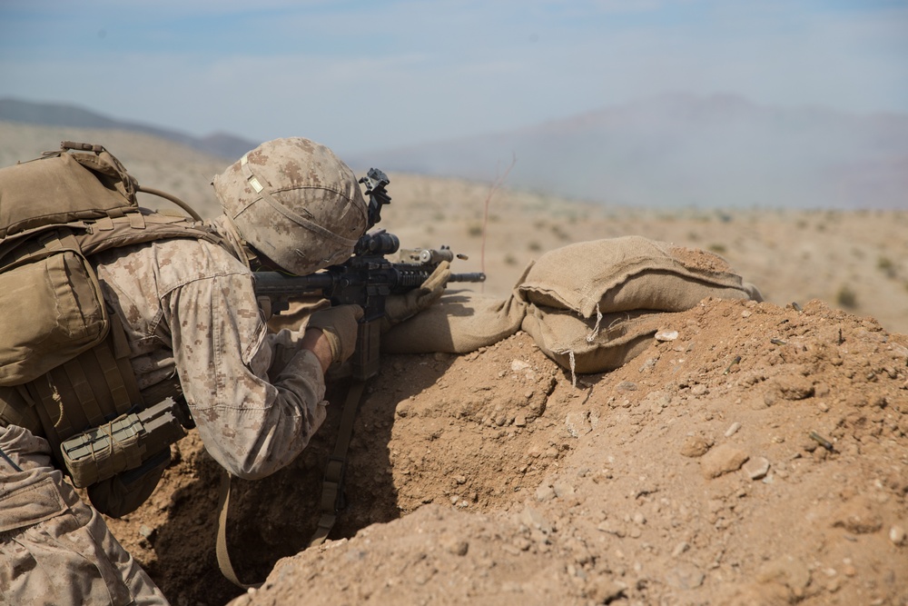 V21 Conducts the Regiment Assault Course