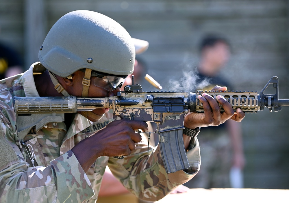 USAJFKSWCS Soldiers Compete in Commander's Cup