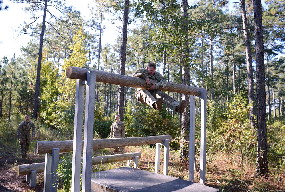 USAJFKSWCS Soldiers Compete in Commander's Cup