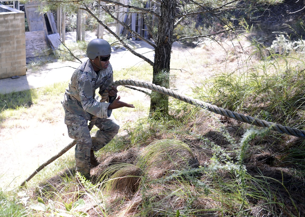 USAJFKSWCS Soldiers Compete in Commander's Cup