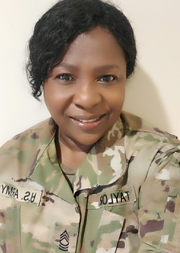 Fort Benning SRU Soldiers pen poetry and prose in creative writing class