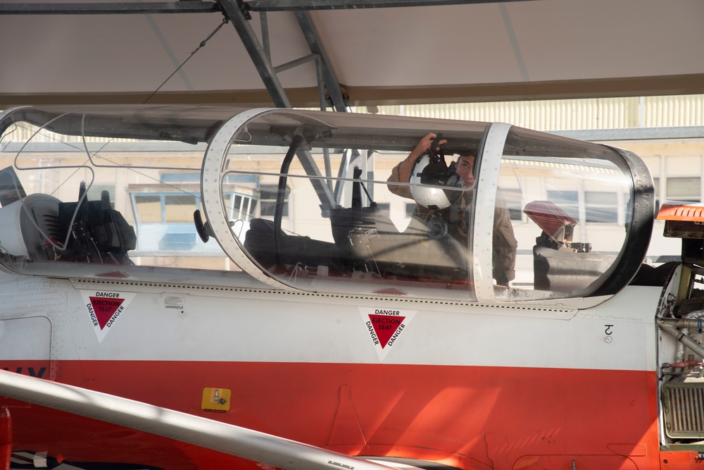 Student Naval Aviators Conduct T-6B Texan II Formation Training Flight