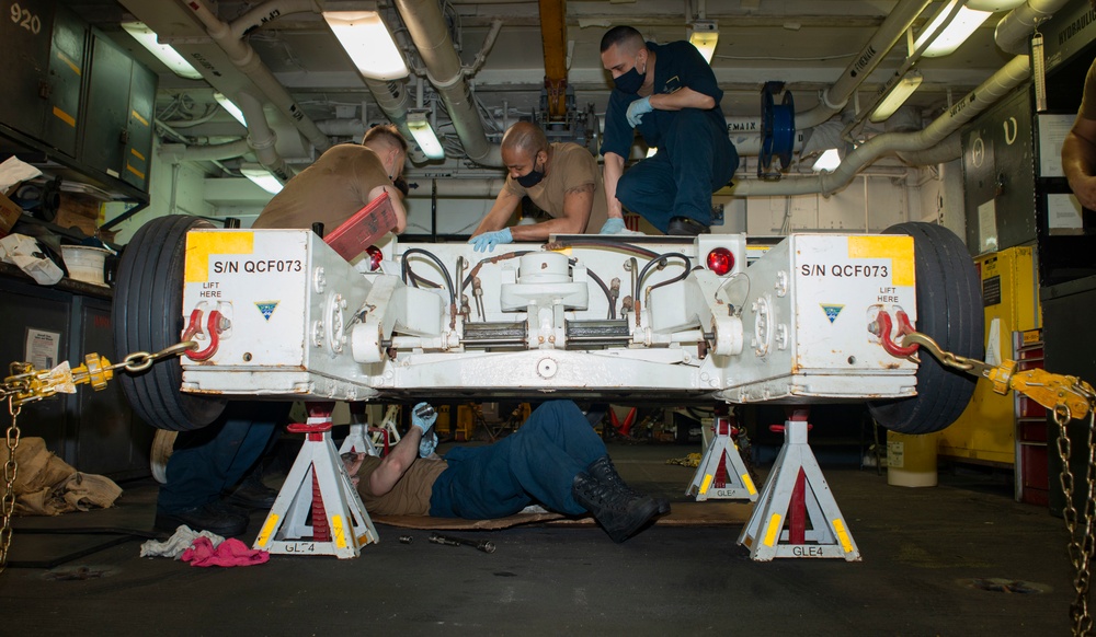 Sailors Perform Maintenance