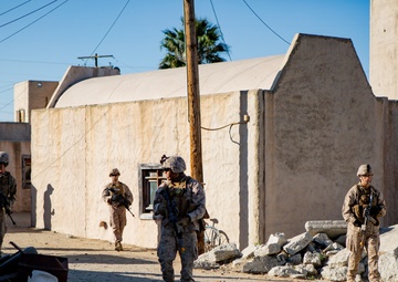 Intel Marines Immerse Themselves in Training