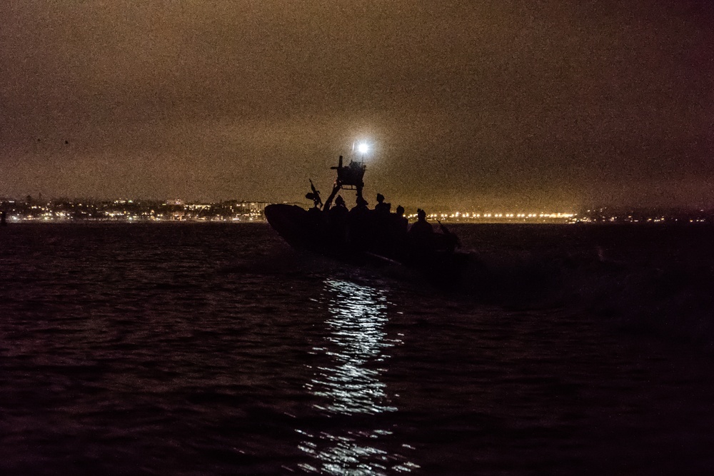 15th MEU All-Domain Reconnaissance Detachment conducts amphibious assault training
