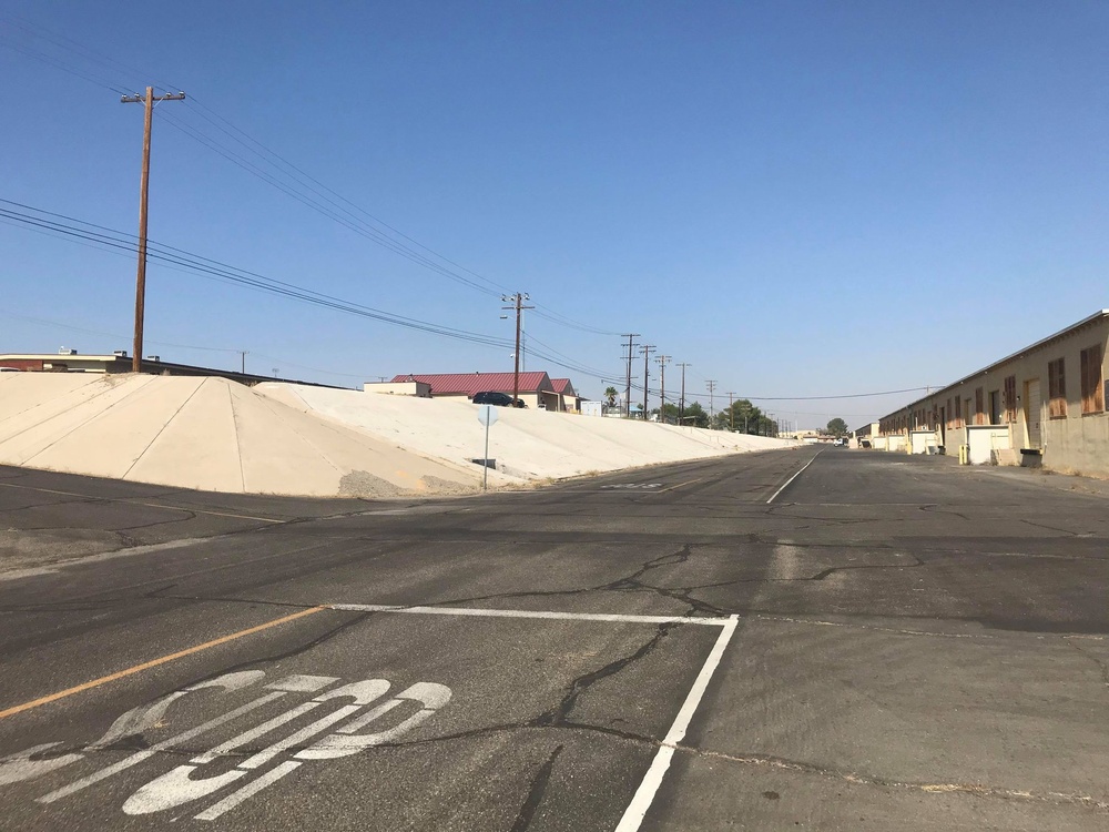 Marines and civilians volunteer to tackle base beautification goals