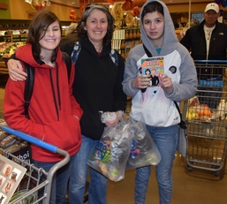 ‘We honor their service’: Commissaries join nation in honoring sacrifices of military families in November