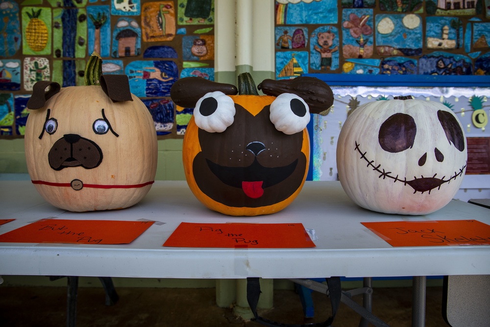 Mokapu Elementary School Pumpkin Decorating Contest