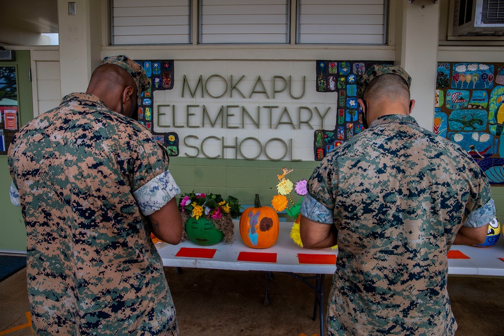 Mokapu Elementary School Pumpkin Decorating Contest