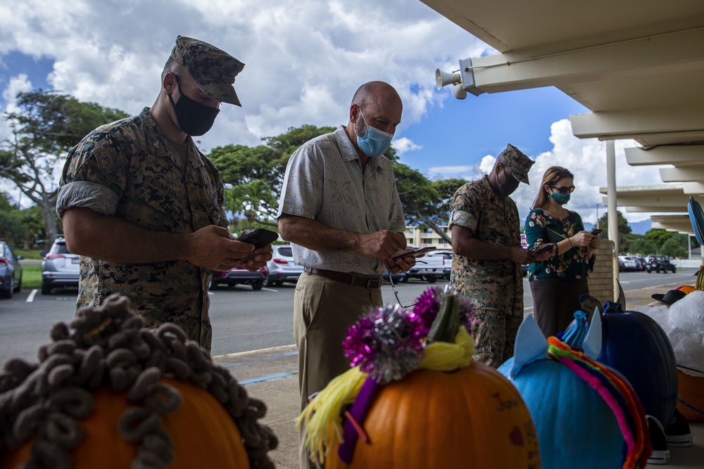 Mokapu Elementary School Pumpkin Decorating Contest