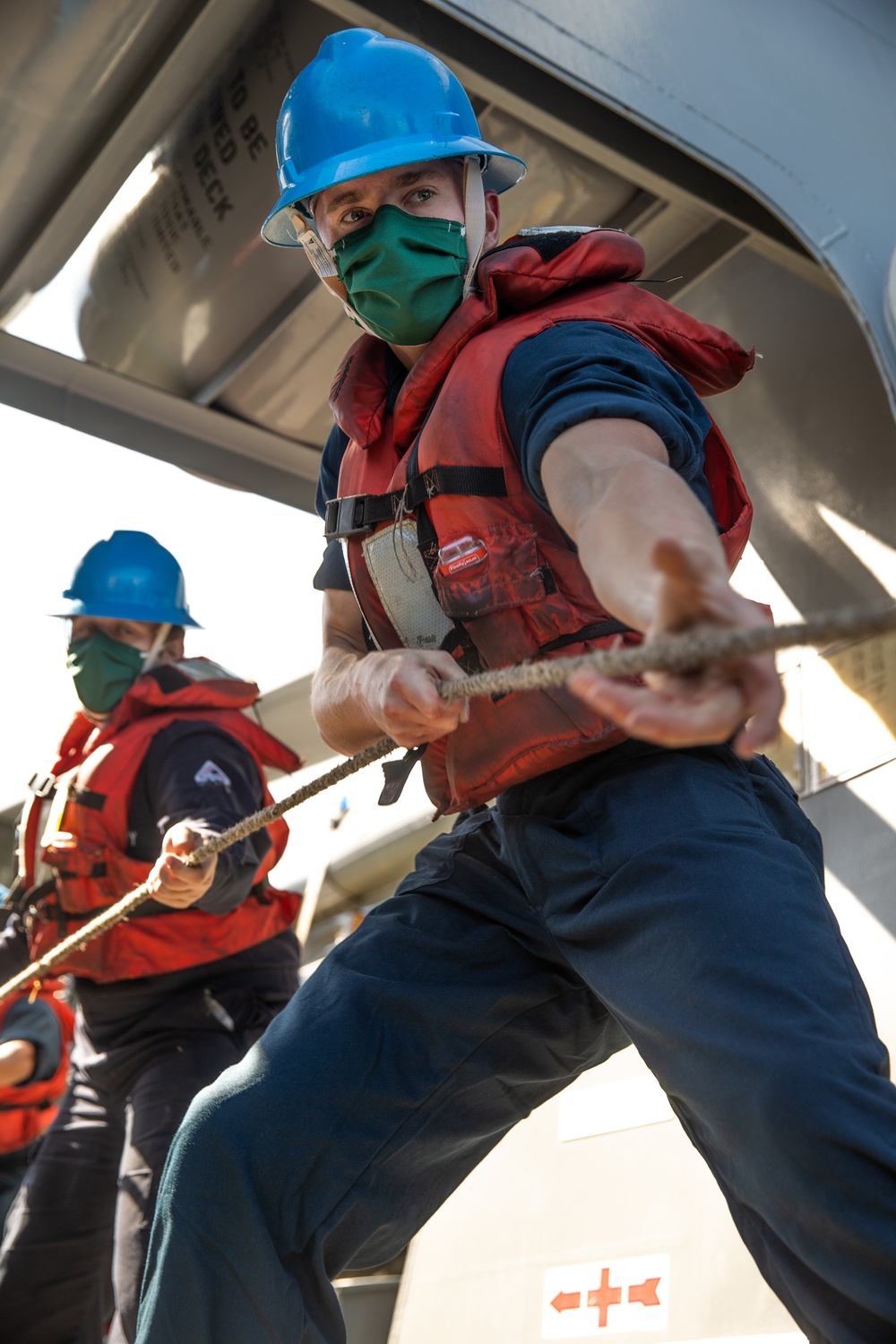 USNS Guadalupe replenishes USS Somerset while underway