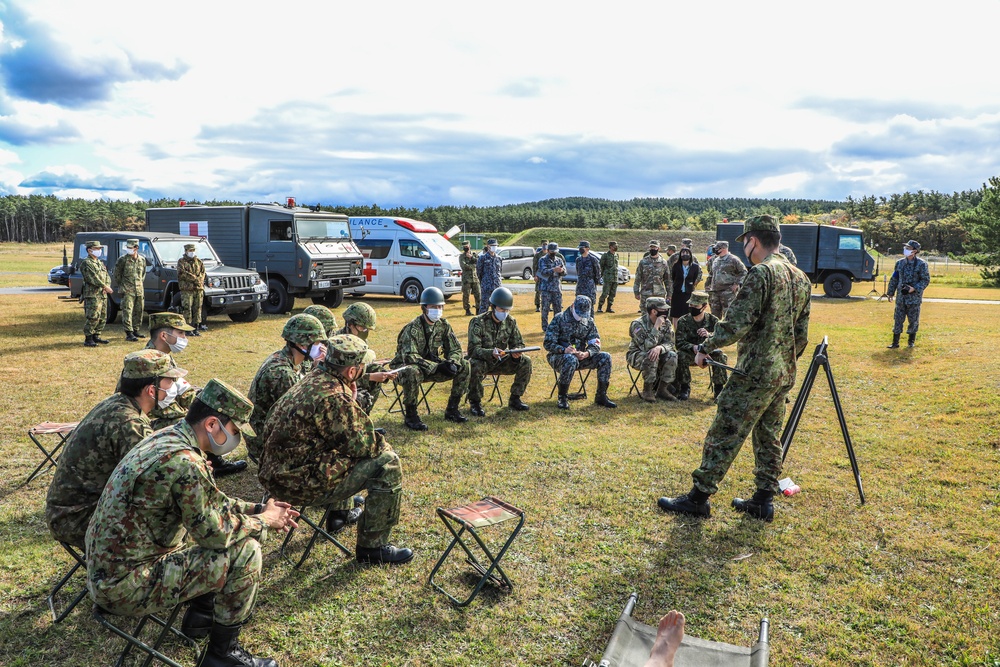 Air Defense Soldiers conduct bilateral MEDEVAC training during Keen Sword 21