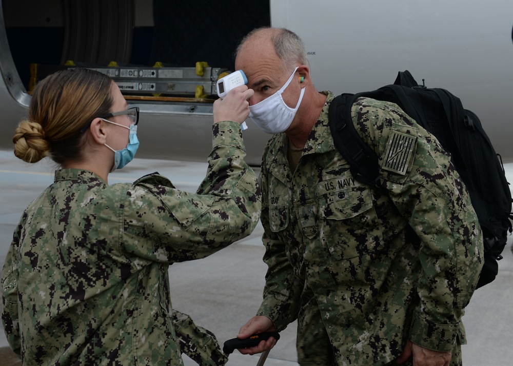 Commander, Navy Region EURAFCENT visits NAS Sigonella