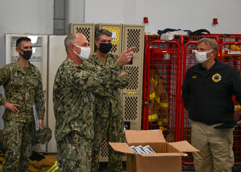 Commander, Navy Region EURAFCENT visits NAS Sigonella