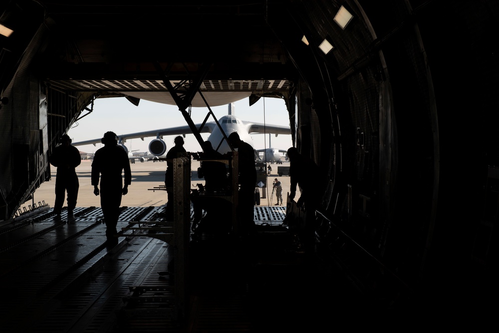 60th AES train on C-5M Super Galaxy