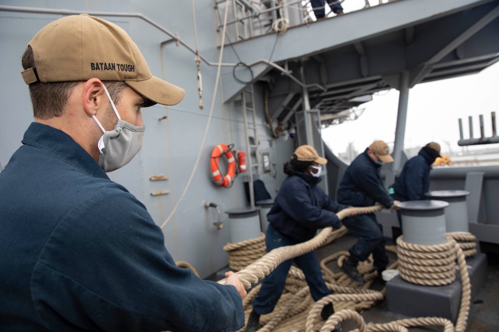 USS Bataan (LHD 5) Moves to NASSCO Shipyards