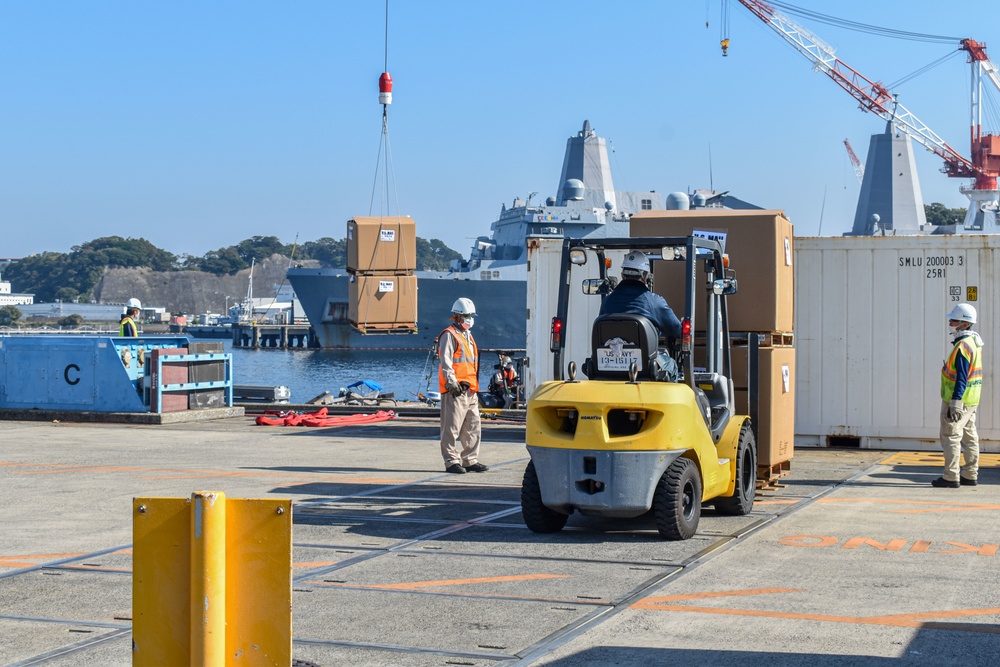 Barge loading for Ronald Reagan Carrier Strike Group