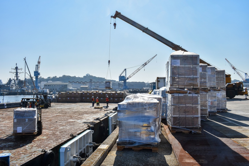 Barge loading for Ronald Reagan Carrier Strike Group