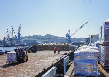 Barge loading for Ronald Reagan Carrier Strike Group