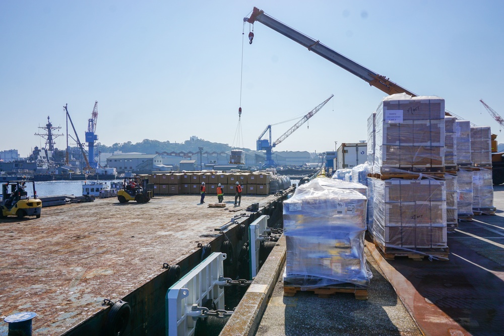 Barge loading for Ronald Reagan Carrier Strike Group