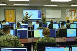 NETC Commander Tours TSC, CEODD, SWESC and CSCSU Great Lakes