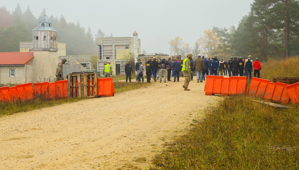 Italian soldiers conduct crowd control training during KFOR 28