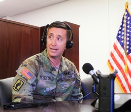 Meyer receives the Nininger Award for valor at arms