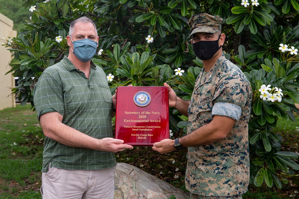 Col. Koumparakis awards base environmental