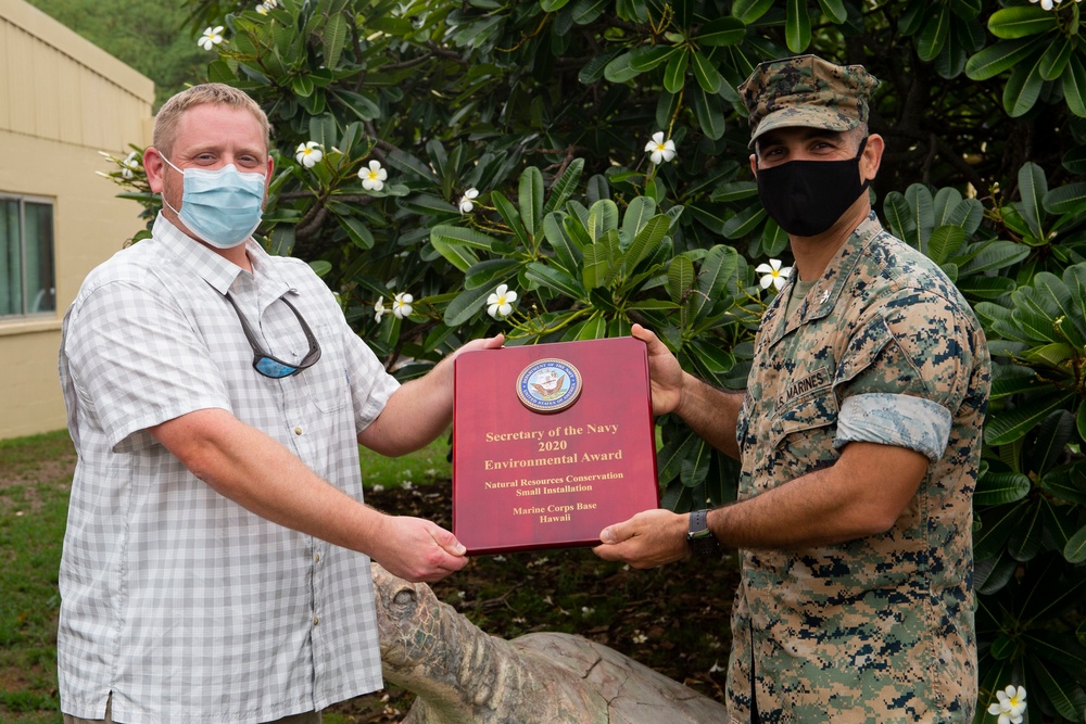 Col. Koumparakis awards base environmental
