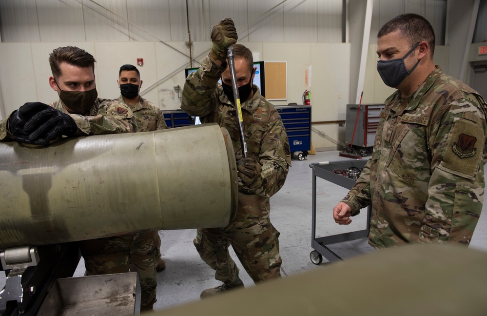 366th MUNS conducts bomb build training during immersion tour