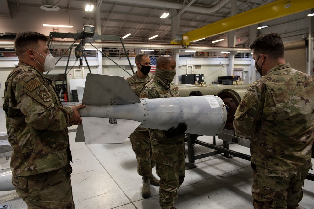 366th MUNS conducts bomb build training during immersion tour