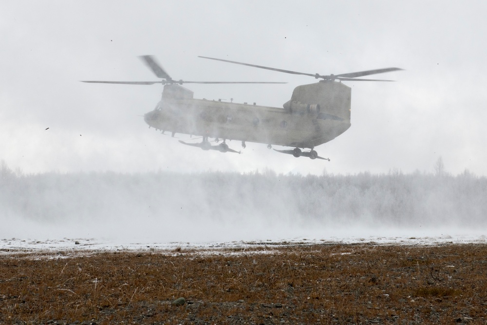 DVIDS - Images - AKARNG aviators and USARAK paratroopers conduct aerial ...