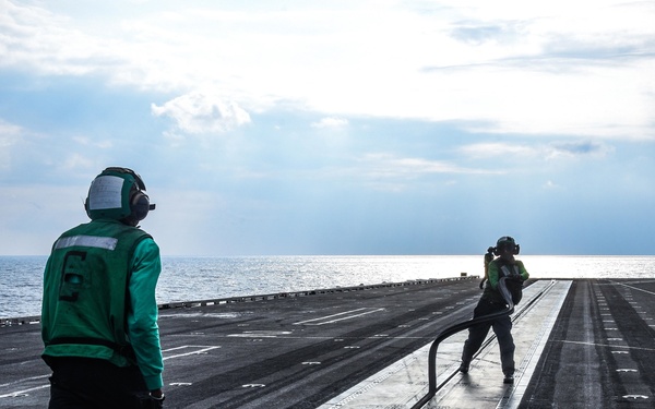 USS Ronald Reagan (CVN 76) Flight Operations