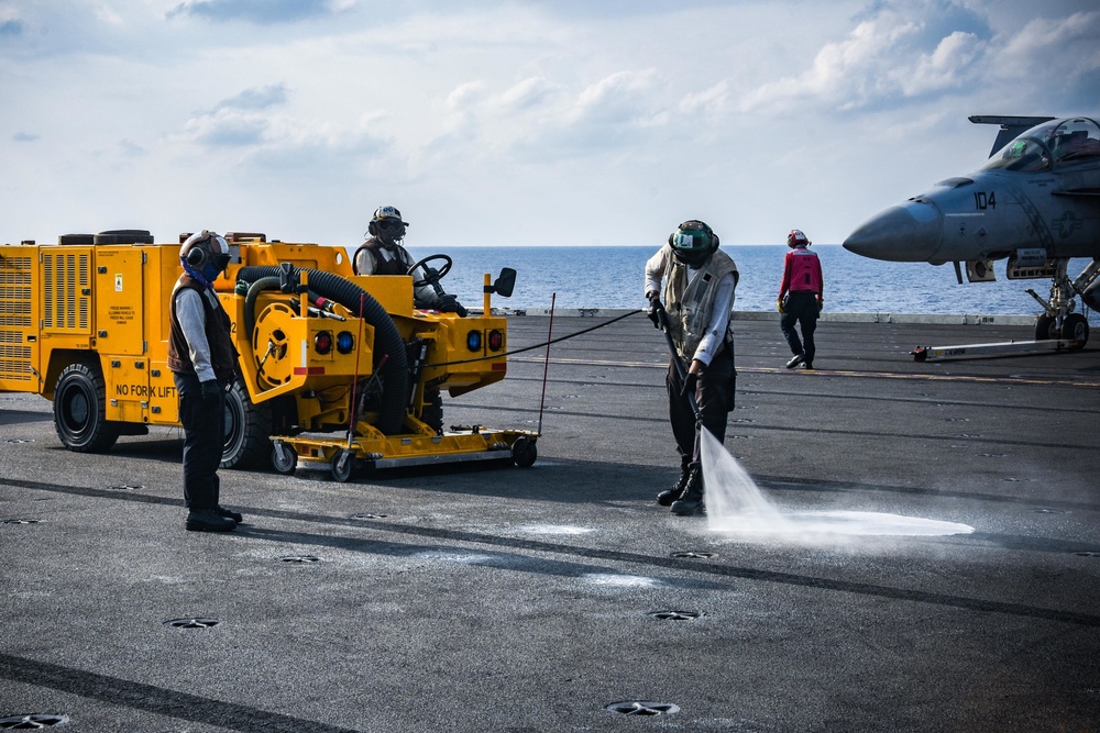 USS Ronald Reagan (CVN 76) Flight Operations