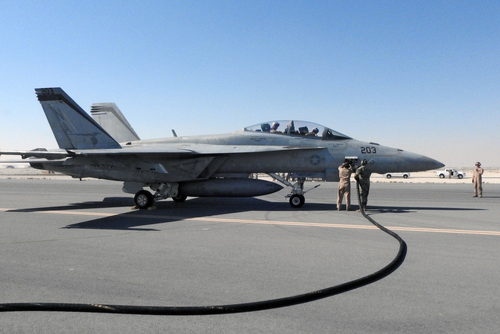 379th AEW Airmen conduct hot refuel