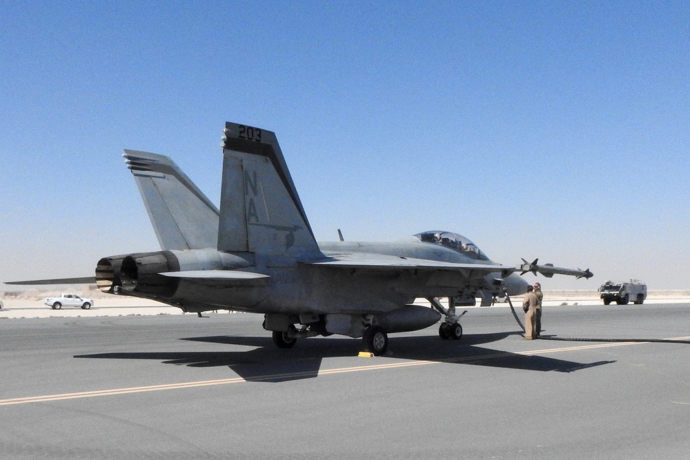 379th AEW Airmen conduct hot refuel