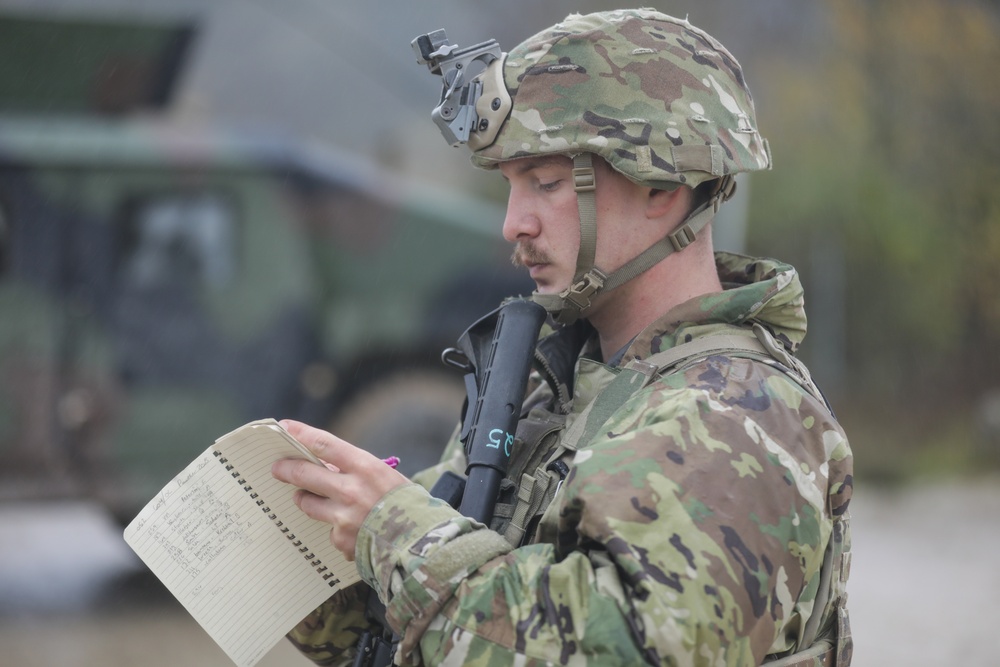 U.S. Army Soldiers conduct Reconnaissance training during KFOR28