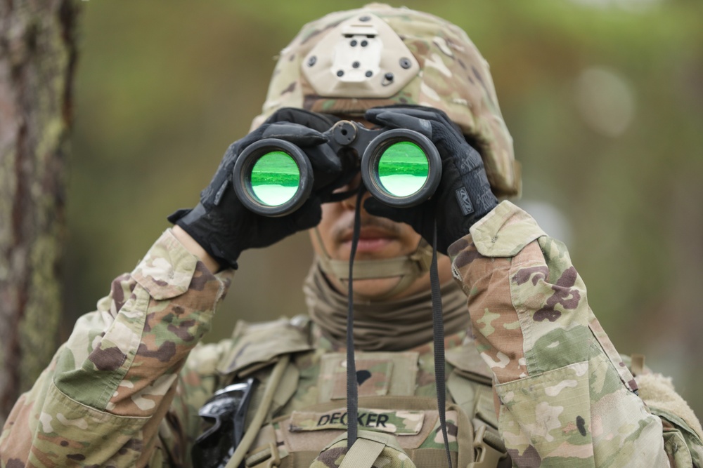 U.S. Army Soldiers conduct Reconnaissance training during KFOR28