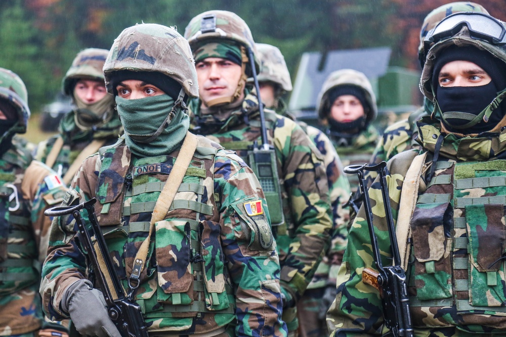 Moldovan soldiers conduct Administrative Boundary Line training during KFOR28