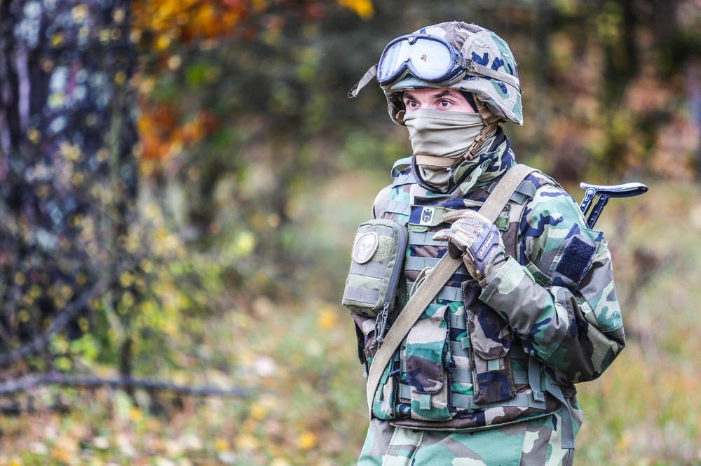 Moldovan soldiers conduct Administrative Boundary Line training during KFOR28