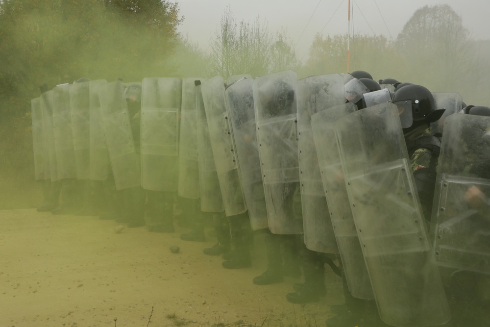 Albanian soldiers conduct freedom of movement training during KFOR28