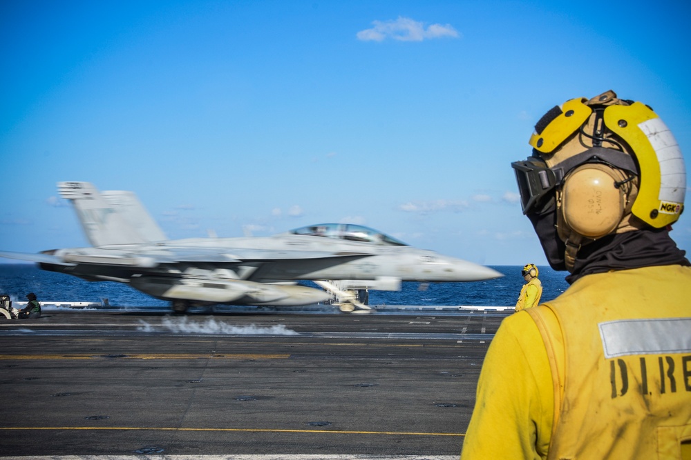 USS Ronald Reagan (CVN 76) Flight Operations
