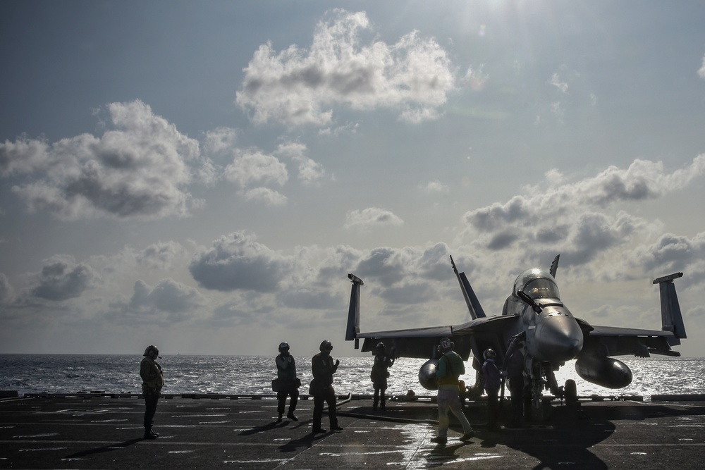 USS Ronald Reagan (CVN 76) Flight Operations