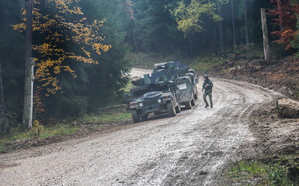 Albanian soldiers conduct patrol training during KFOR28