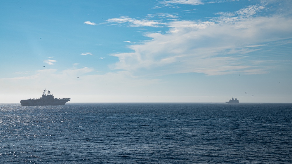 Makin Island ARG, 15th MEU conduct training in eastern Pacific Ocean