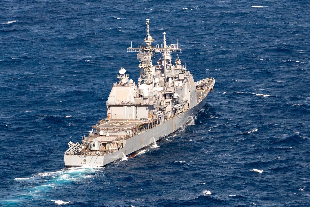 USS Shiloh (CG 67) Transits Philippine Sea During Keen Sword 21