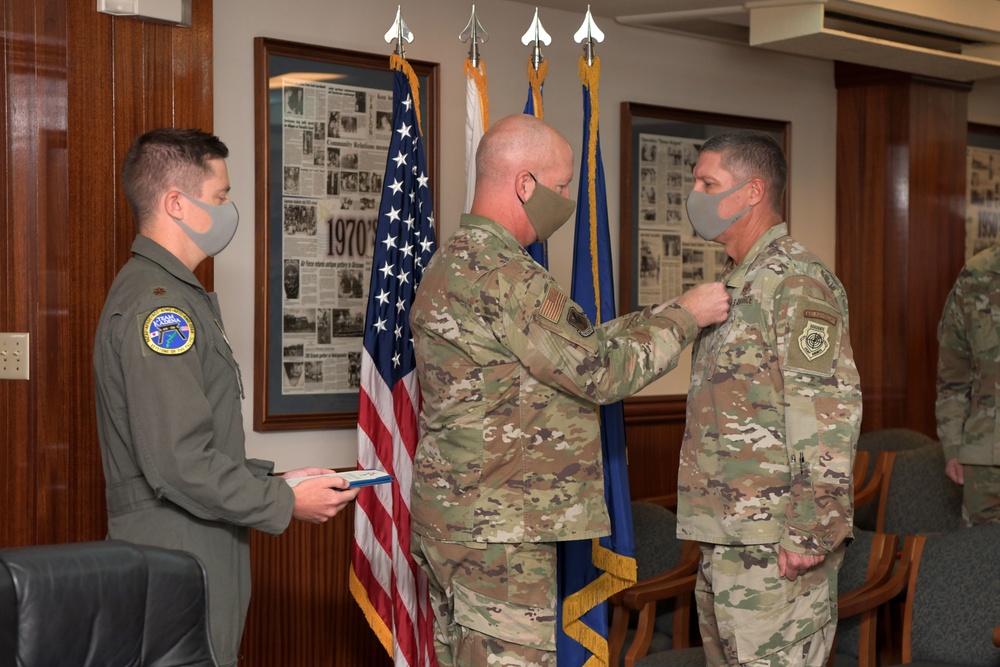 18 MXG Commander is Awarded Bronze Star