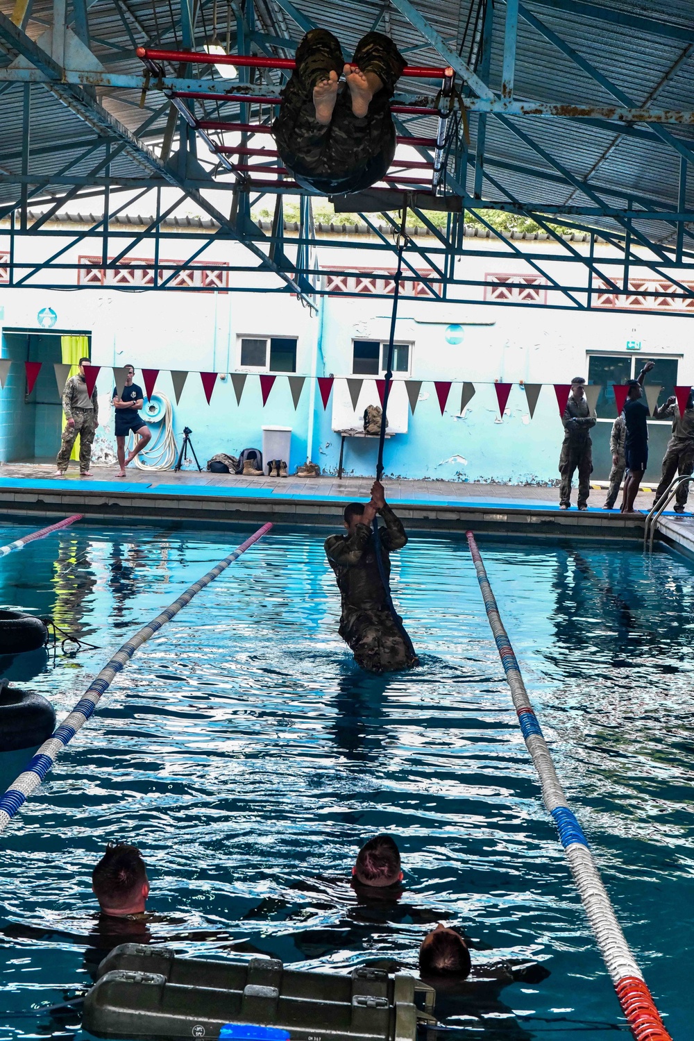 US Soldiers, French Soldiers plunge into French Commando Course prequalification assessment (2 of 8)